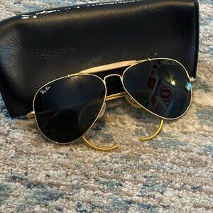 Vintage 1980s Ray-Ban Black and Gold Aviator Sunglasses